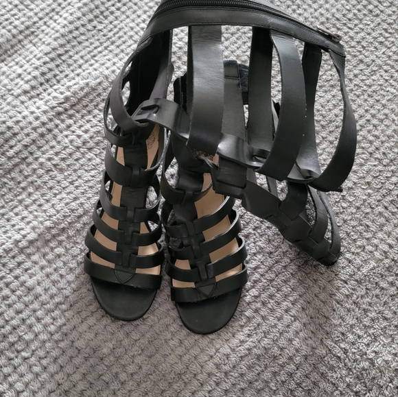 Vince Camuto Gladiator Sandals "New" - Picture 4 of 4